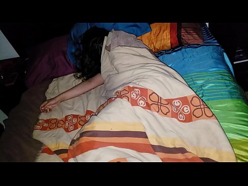 ❤️ Figliastro che rimprovera la sua giovane matrigna mentre lei dorme Porno vkal it.porngipfy.ru ️❤